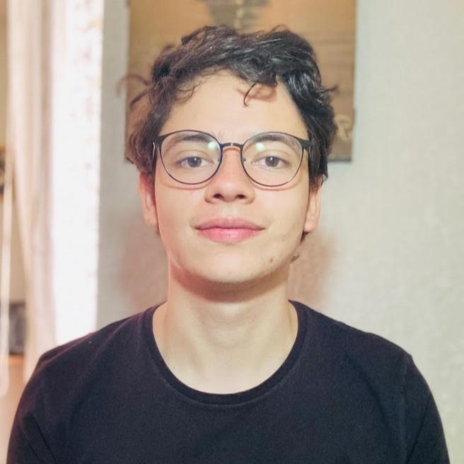 Alejandro León